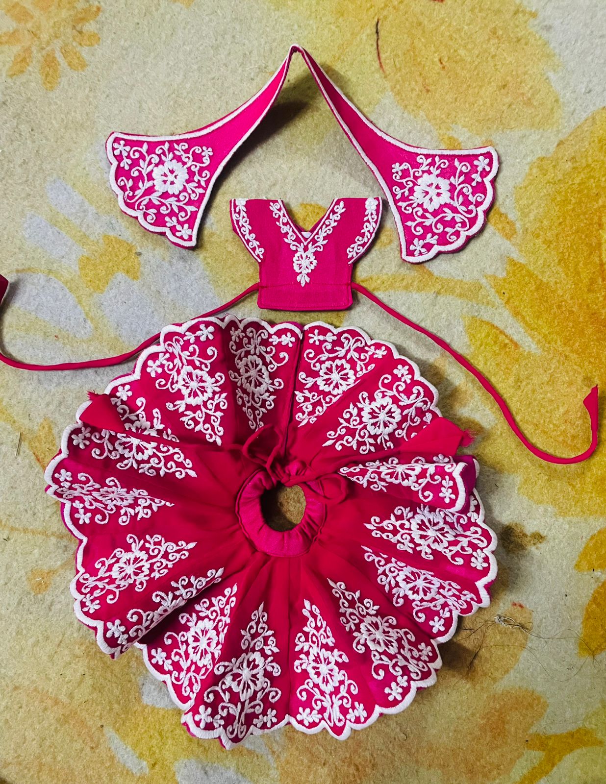 pink georgette white thread 